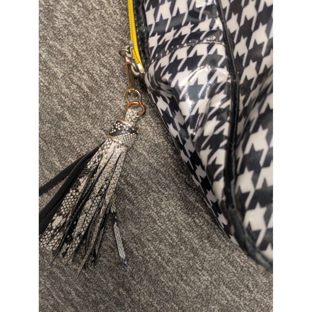 Ellen Tracy Houndstooth Travel Weekender Bag Black and White 20x14 - Picture 3 of 10